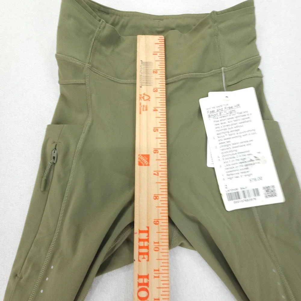 Lululemon Shorts Womens 2 Bay Leaf Fast and Free HR 8 Inch Light NWT Running